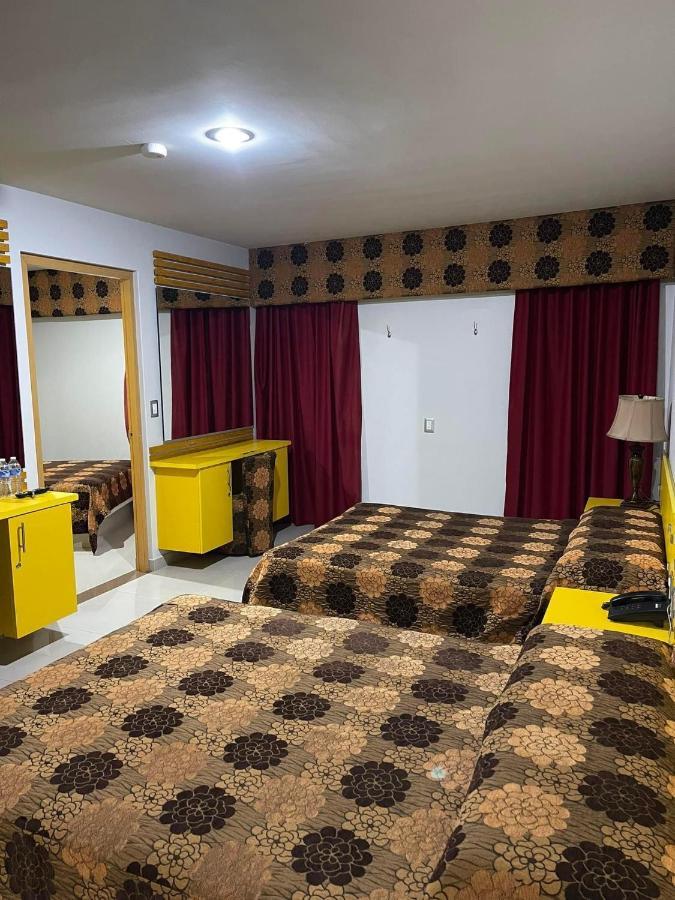 Palacio Rojo Hotel Familiar Морелия Экстерьер фото