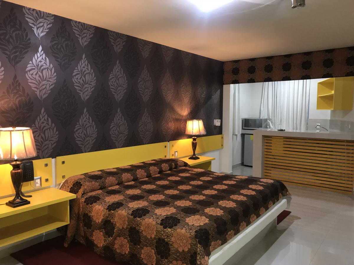 Palacio Rojo Hotel Familiar Морелия Экстерьер фото