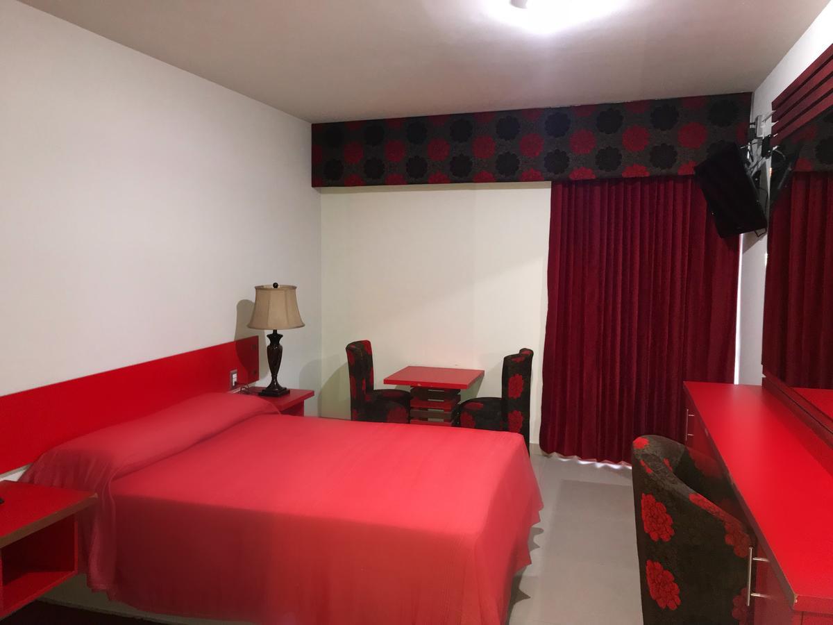 Palacio Rojo Hotel Familiar Морелия Экстерьер фото