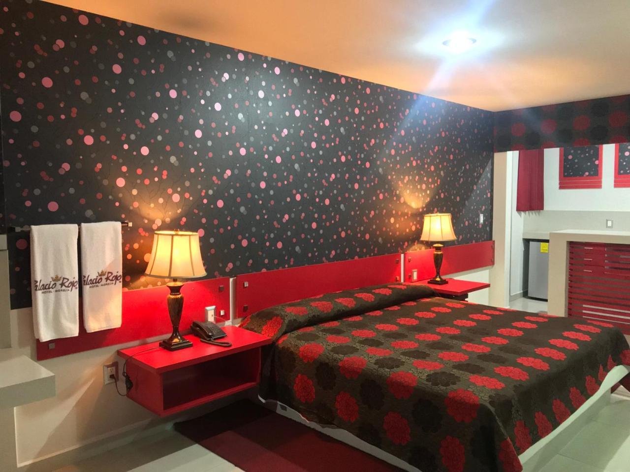 Palacio Rojo Hotel Familiar Морелия Экстерьер фото